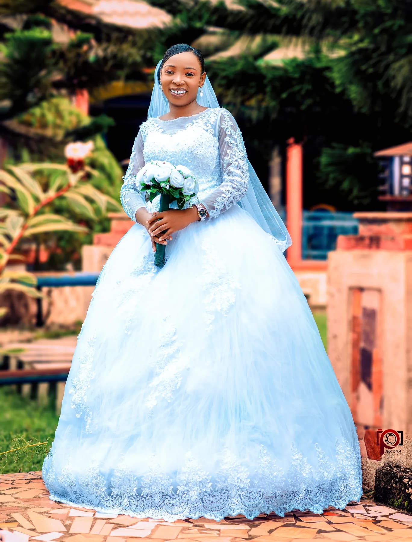 Traditional wedding portrait photographed by P MEDIA